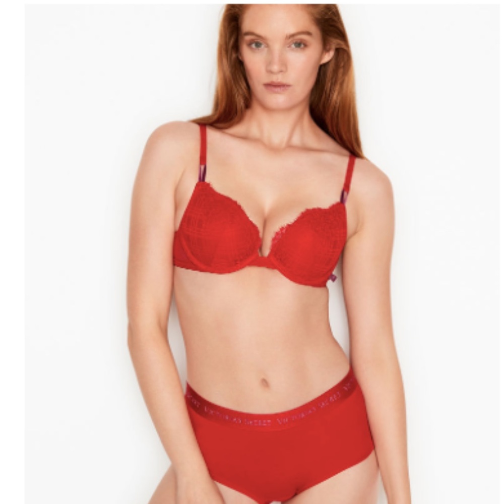 Victoria's Secret Sexy Tee Push up Bra size 34 C  lace  Red *